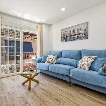 Apartment Center, 3 Bedrooms, And Parking Fuengirola