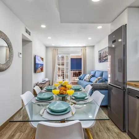 Center, 3 Bedrooms, And Parking