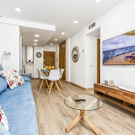 Center, 3 Bedrooms, And Parking Apartment
