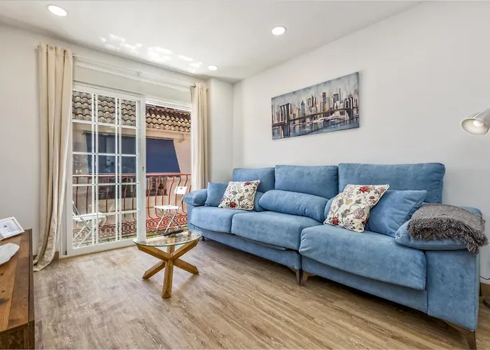 Apartment Center, 3 Bedrooms, And Parking Fuengirola