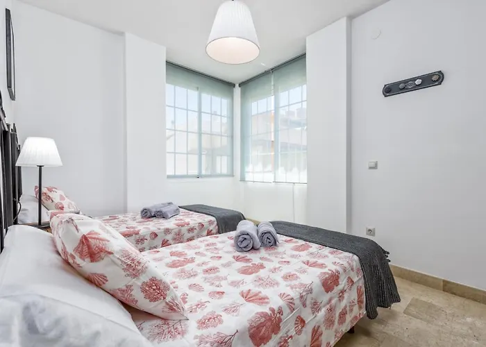 Center, 3 Bedrooms,&parking Appartamento